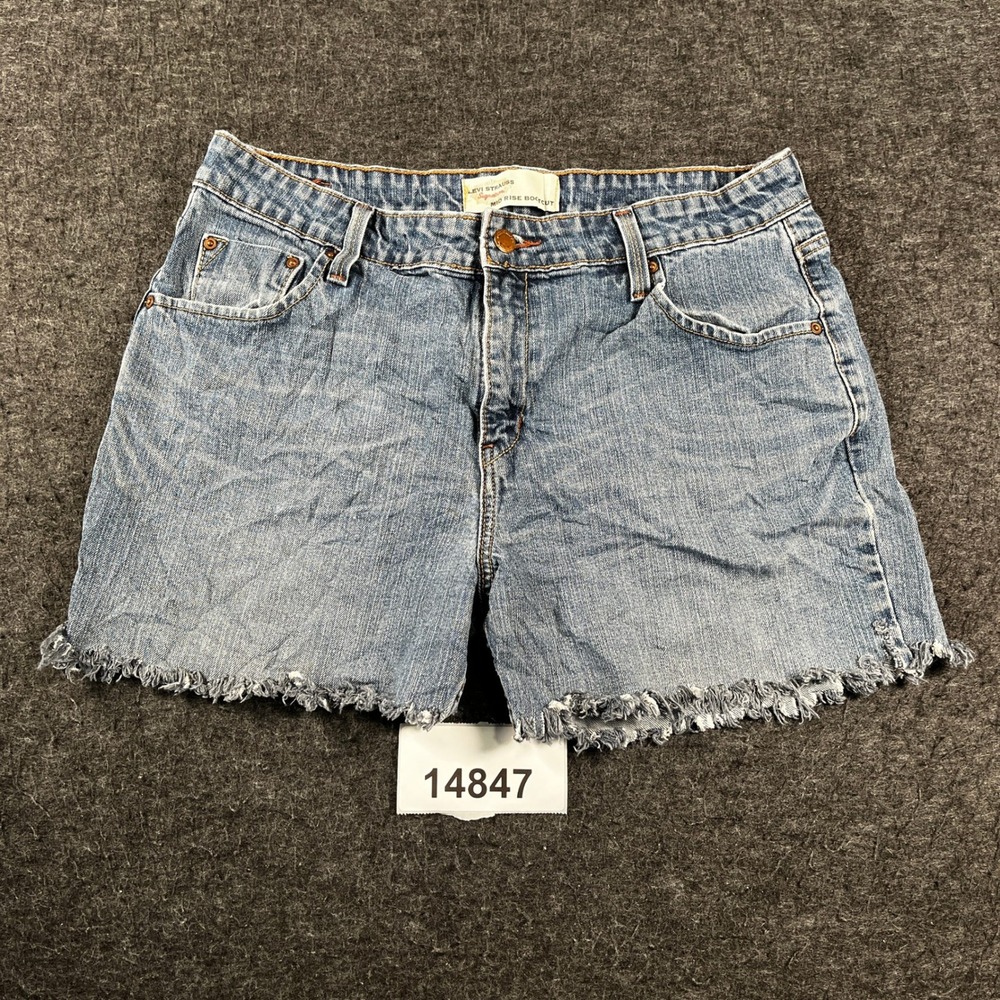 Levi Strauss Signature Denim Shorts Womens 14 Blue Excellent Raw Hem Mid Rise